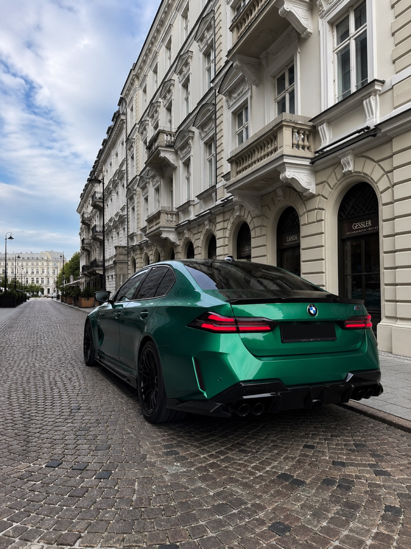 BMW M5 2026 widok z tylu