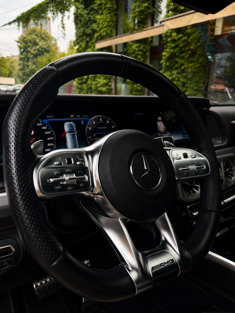 G63 interior 2
