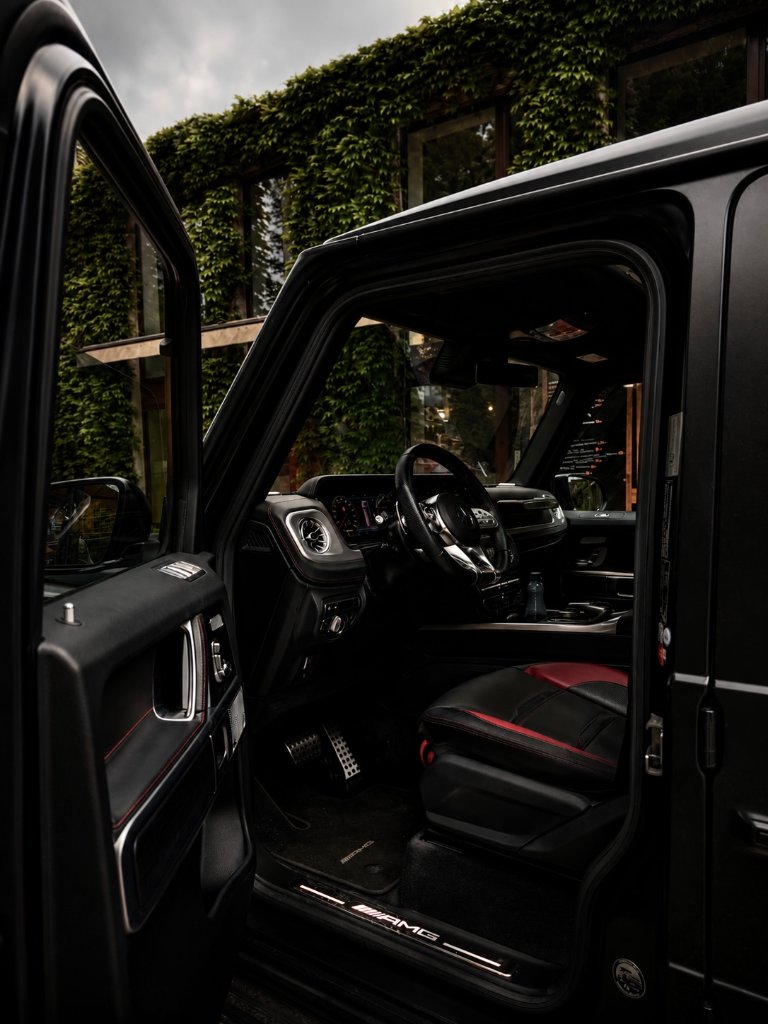 G63 interior 3